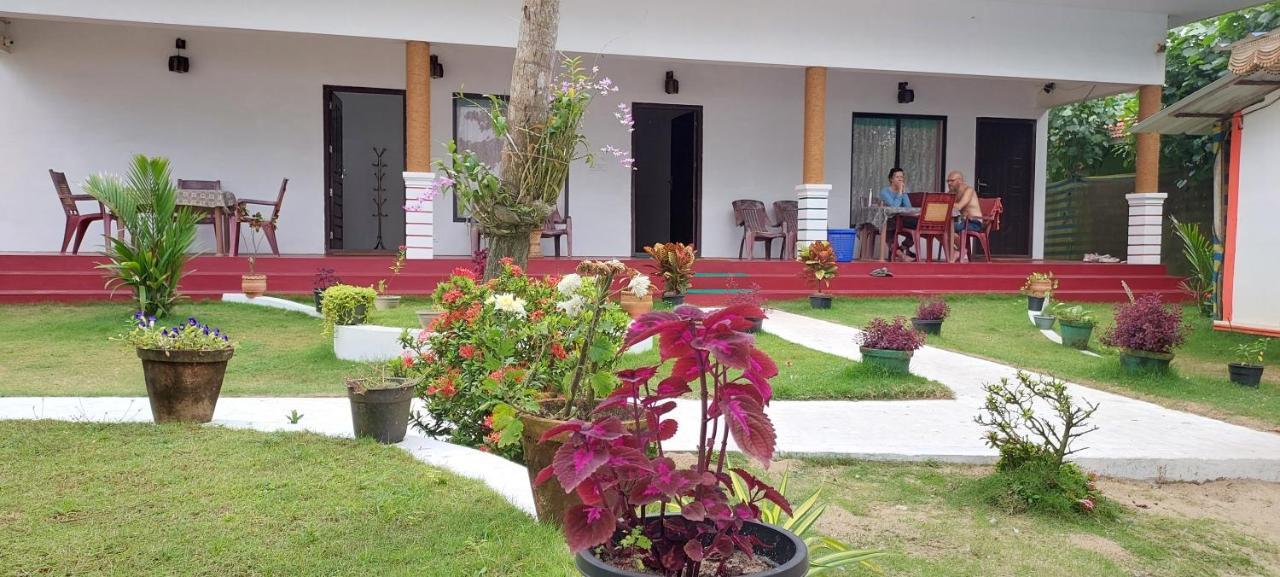 Marari Phoenix Beach Homestay Mararikulam Ngoại thất bức ảnh