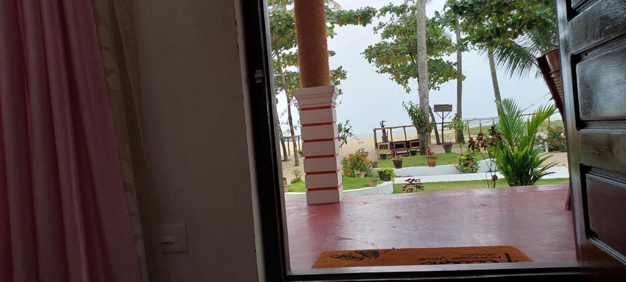 Marari Phoenix Beach Homestay Mararikulam Ngoại thất bức ảnh