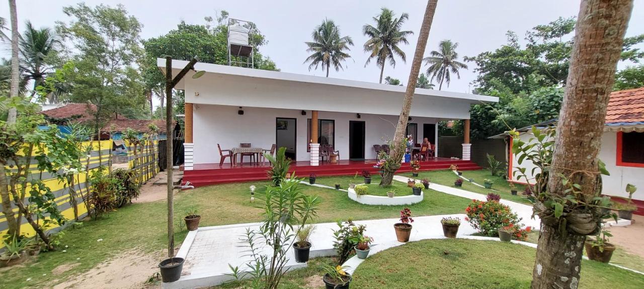 Marari Phoenix Beach Homestay Mararikulam Ngoại thất bức ảnh