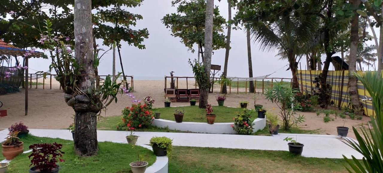 Marari Phoenix Beach Homestay Mararikulam Ngoại thất bức ảnh