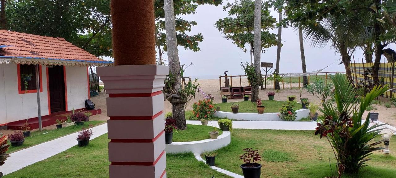 Marari Phoenix Beach Homestay Mararikulam Ngoại thất bức ảnh
