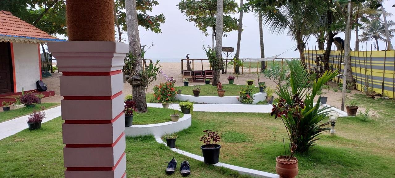 Marari Phoenix Beach Homestay Mararikulam Ngoại thất bức ảnh