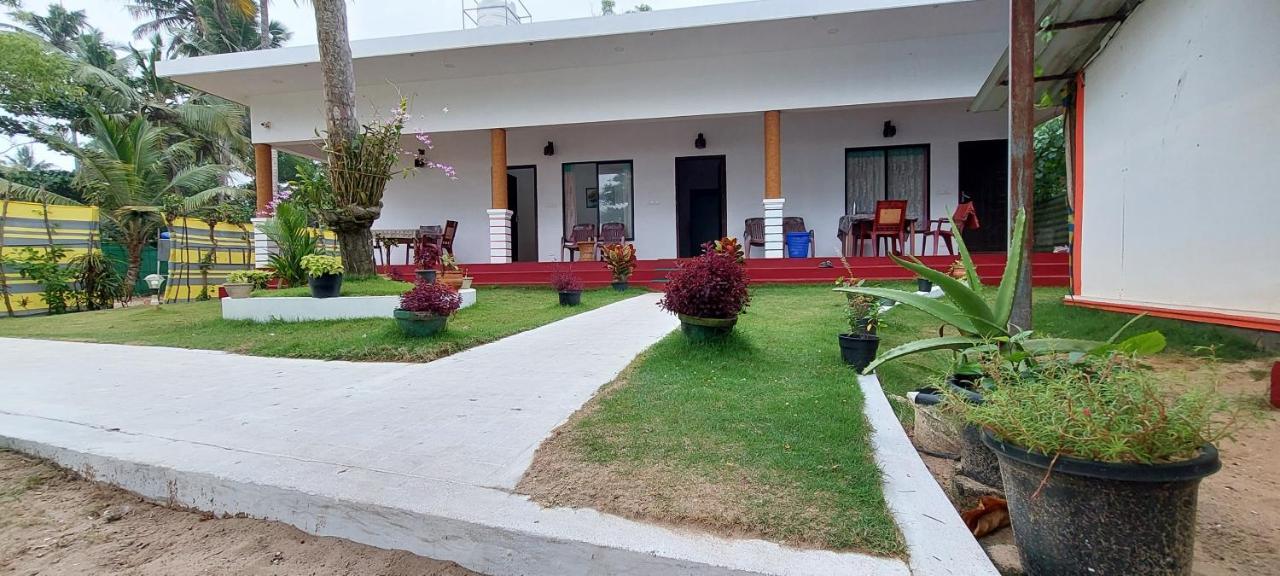 Marari Phoenix Beach Homestay Mararikulam Ngoại thất bức ảnh