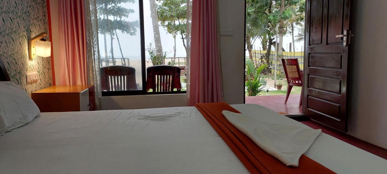 Marari Phoenix Beach Homestay Mararikulam Ngoại thất bức ảnh