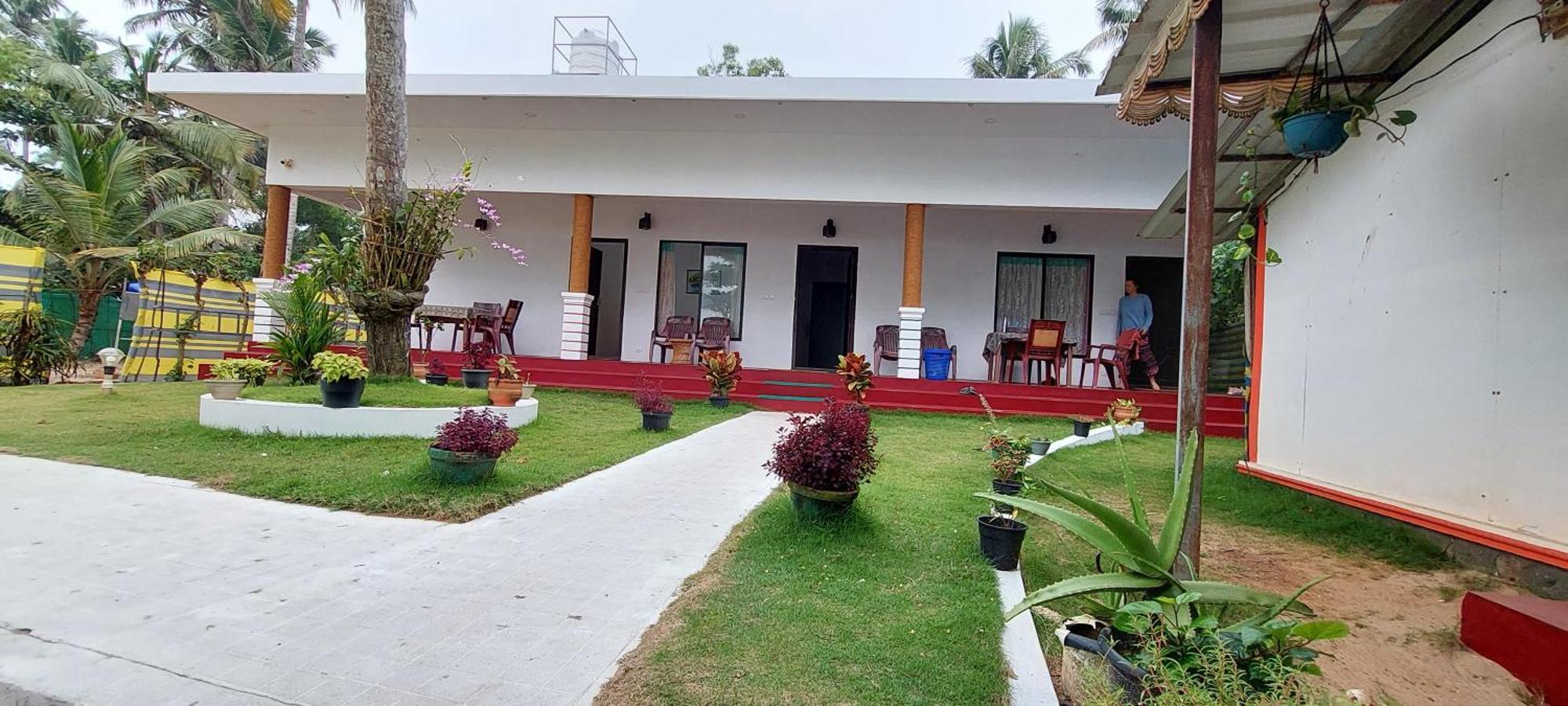 Marari Phoenix Beach Homestay Mararikulam Ngoại thất bức ảnh