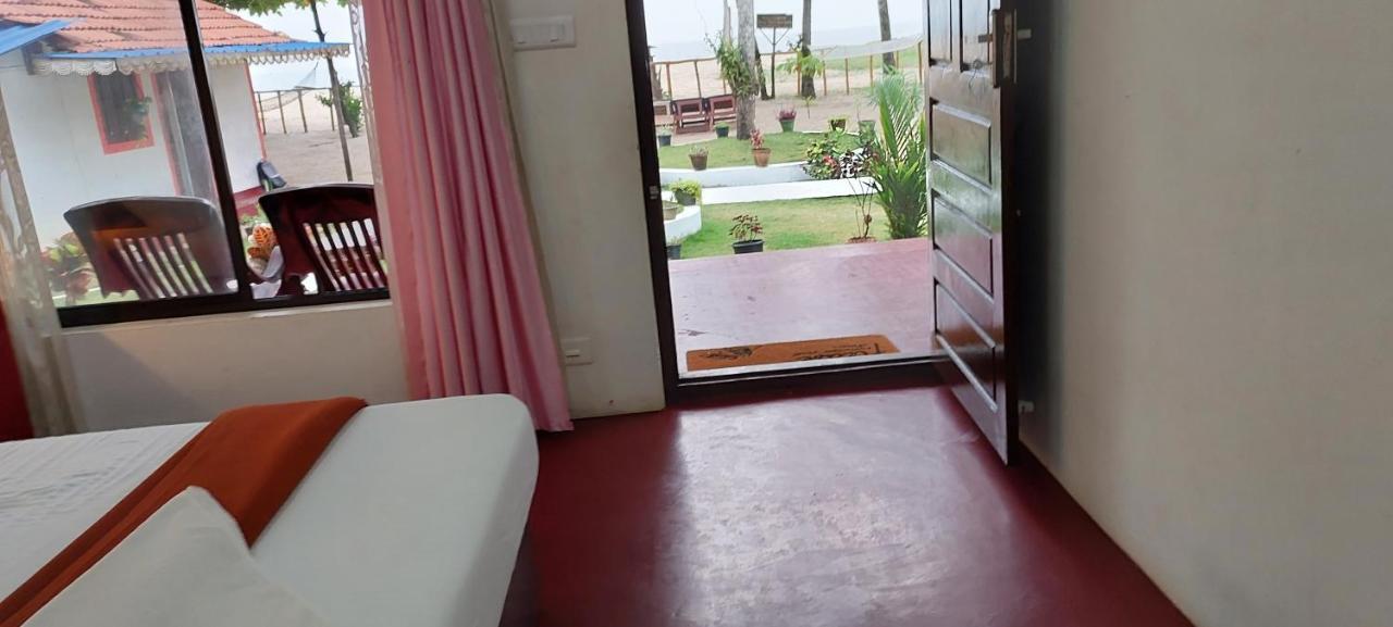 Marari Phoenix Beach Homestay Mararikulam Ngoại thất bức ảnh