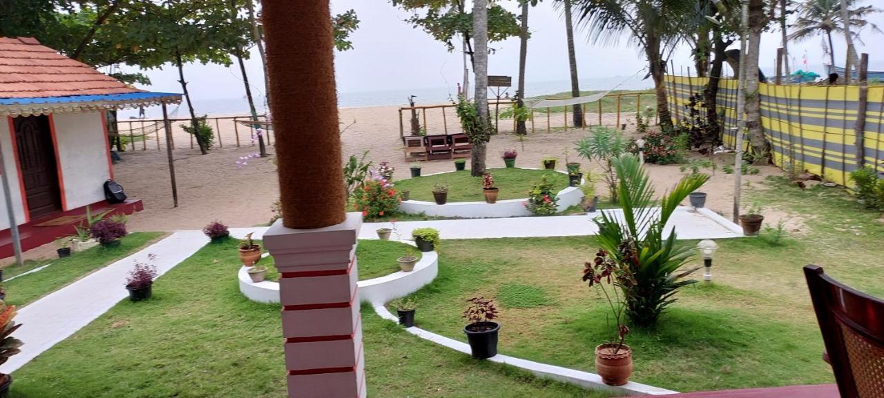 Marari Phoenix Beach Homestay Mararikulam Ngoại thất bức ảnh