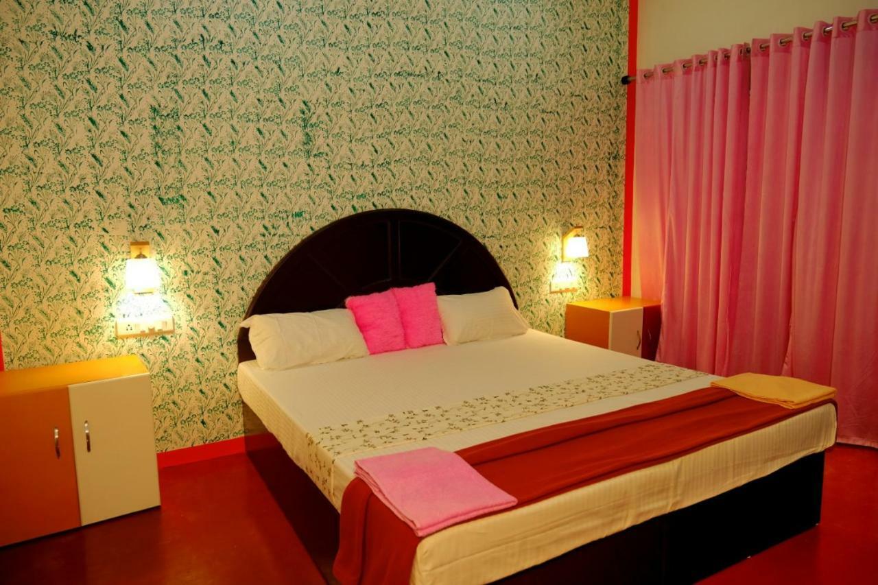 Marari Phoenix Beach Homestay Mararikulam Ngoại thất bức ảnh